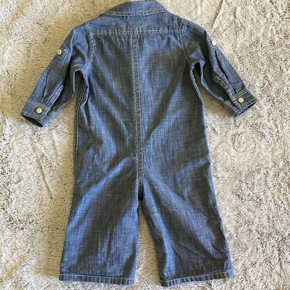 Baby Gap chambray jumpsuit Size 6-12 months Excellent Condition - Picture 5 of 7